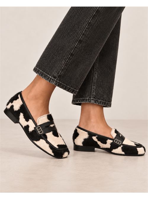 Mocassini in cavallino effetto cow con dettaglio morsetto IL LACCIO | PNG16COWBEIGE